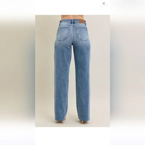 Size 5! NWTs, Judy Blue V-Front Straight Leg Baggy Fit, Raw Hem. - Picture 2 of 9